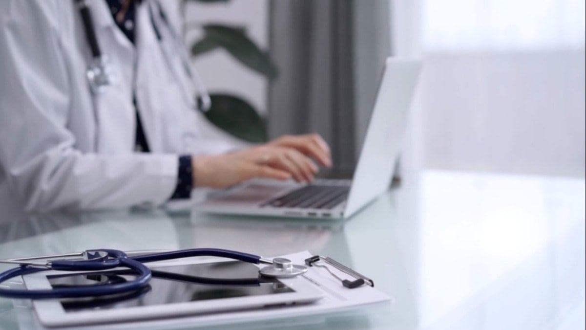 Doktorun hatası üç haftalık bebeğin ölümüne neden oldu