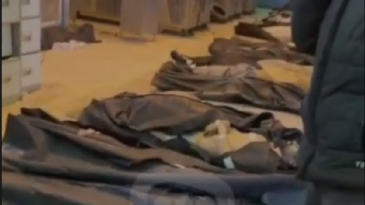 İran'da kan gövdeyi götürüyor: Ceset torbaları hastanelere sığmıyor