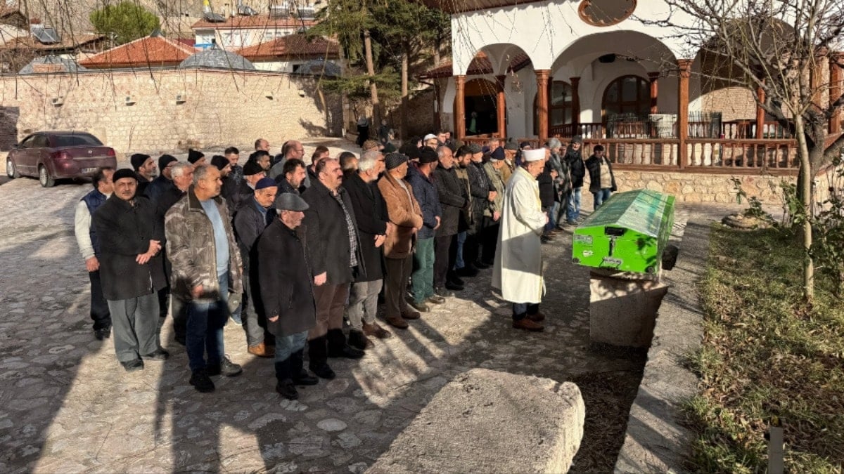 Baltalı dehşette öldürülen baba toprağa verildi