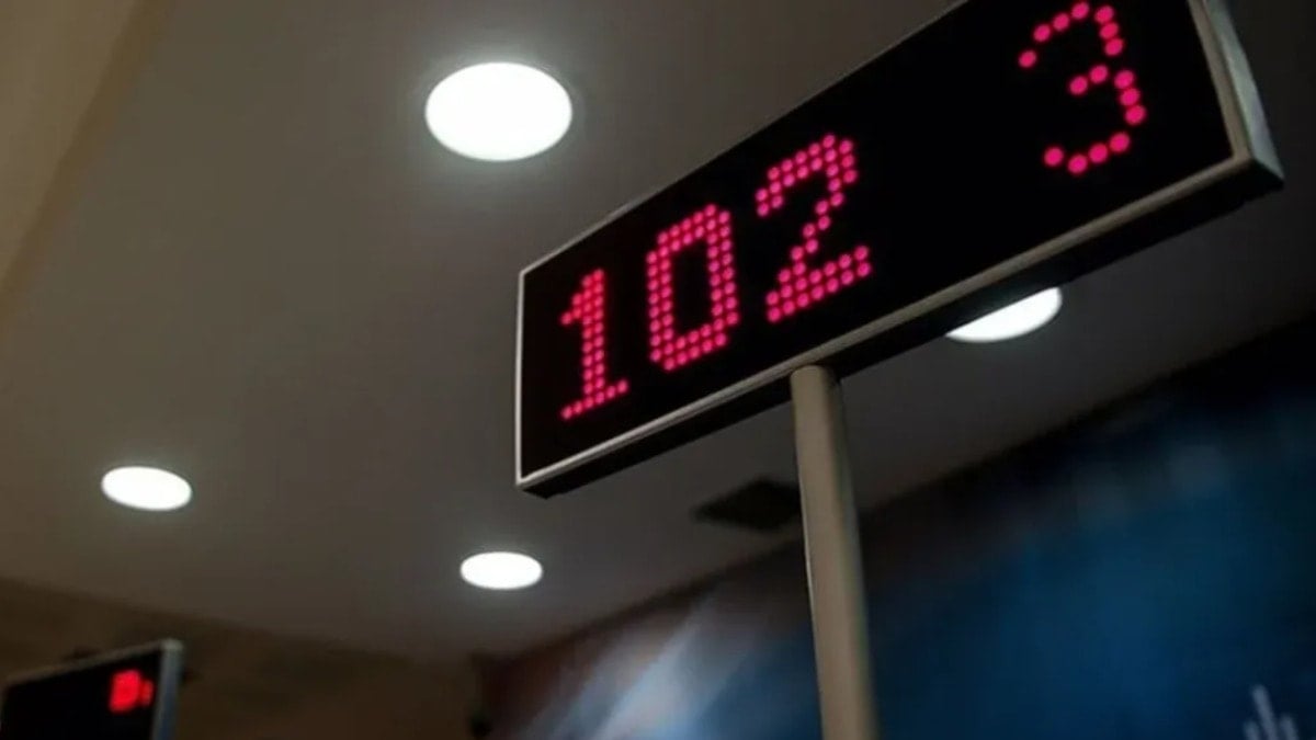 260 yıllık banka 55 şubesini kapatıyor