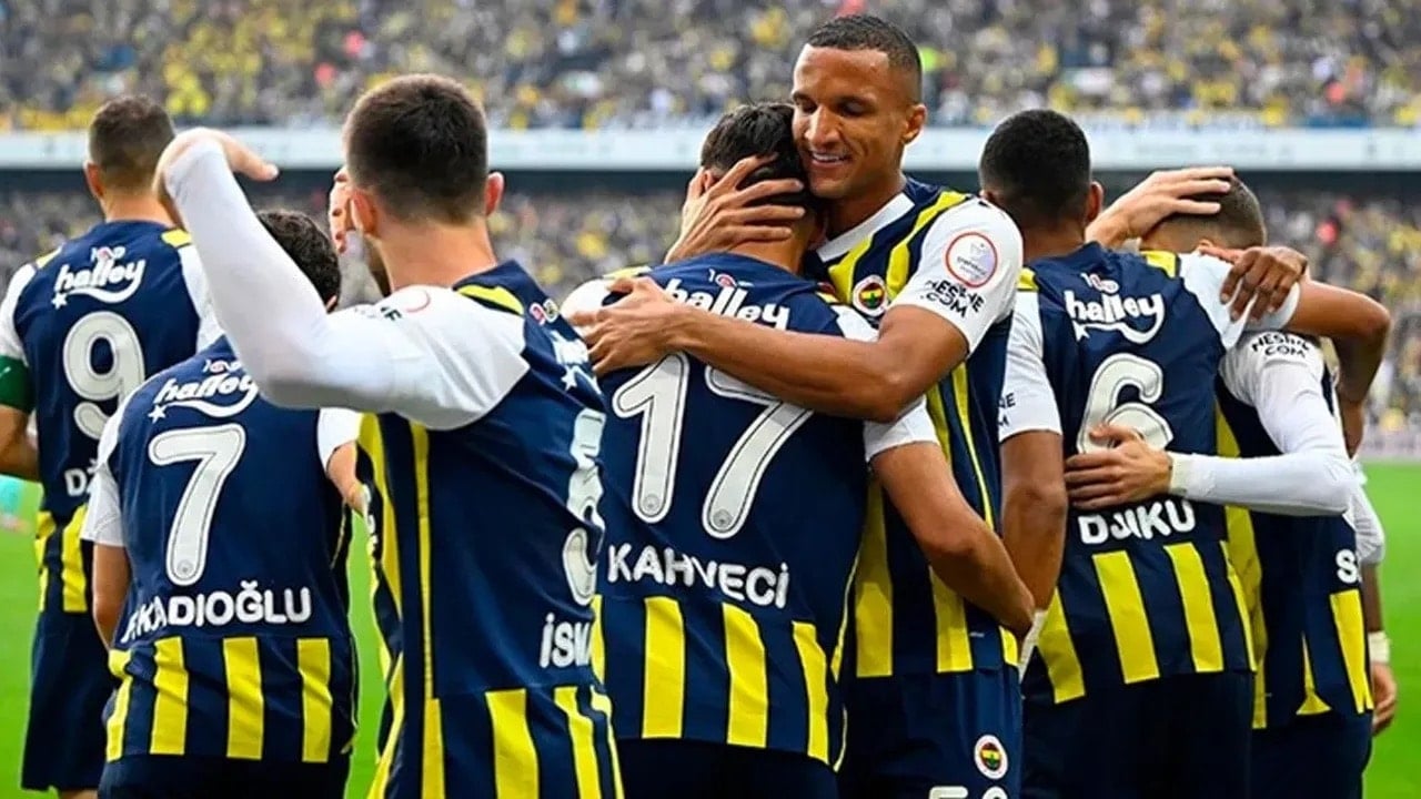 Süper Lig ekibinden bir kanca daha! Fenerbahçe'den hepsini alıyor