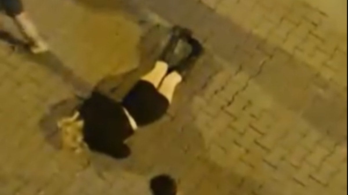 Sevgilisi kadını otelde bırakıp kaçtı! Saç saça, baş başa kavga: Baygınlık geçirdi