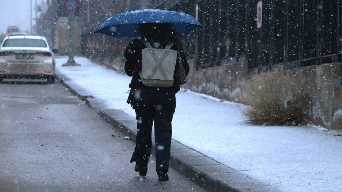 Ankara’da kar yağışı etkili oldu
