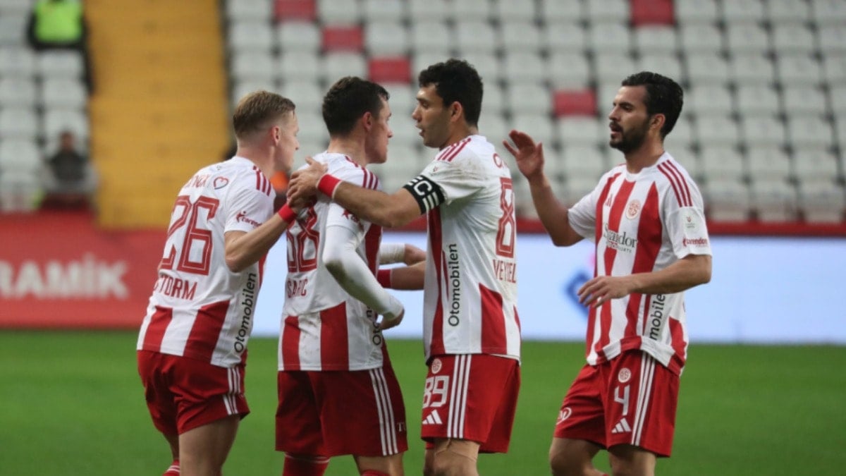 Antalyaspor'un galibiyet hasreti sona erdi