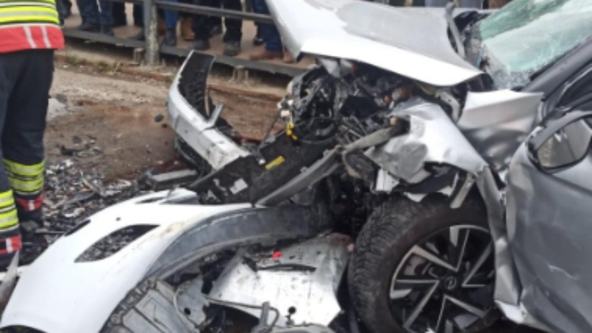 Ordu'da iki otomobil birbirine girdi; 2'si çocuk 5 yaralı