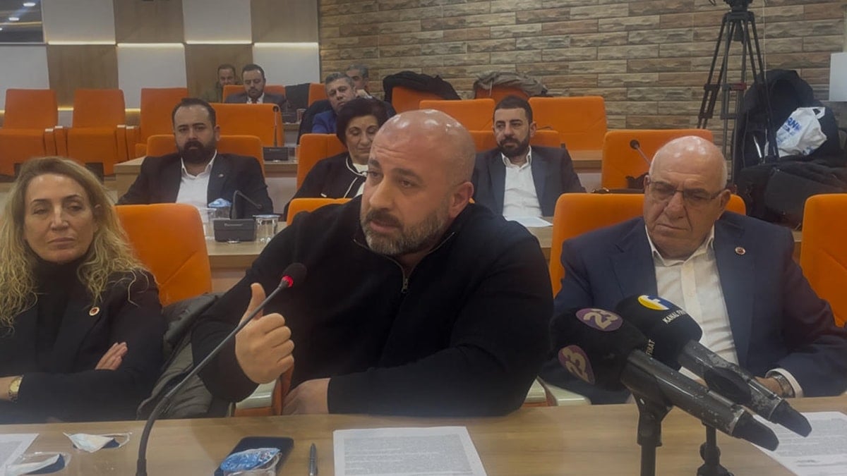 Elazığ Belediye Meclisi'nde kar tartışması