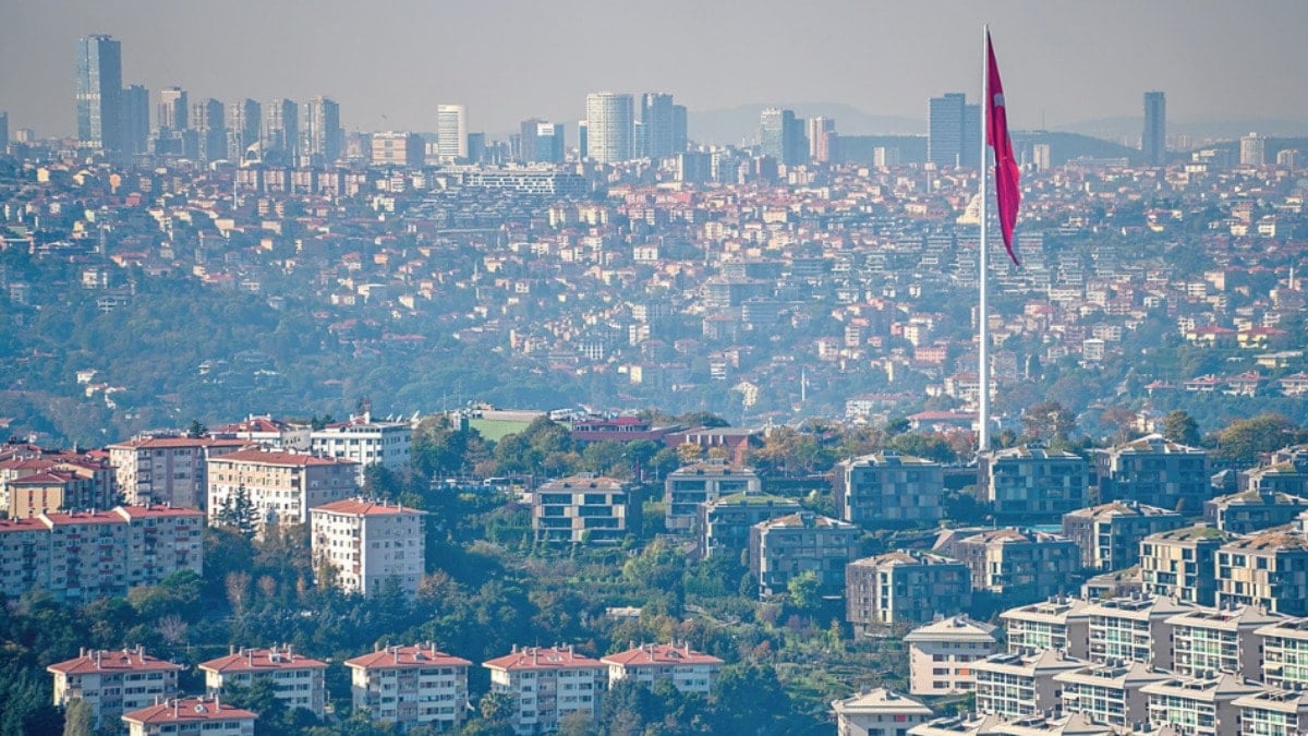 Ev pahalı faiz yüksek ücret düşük