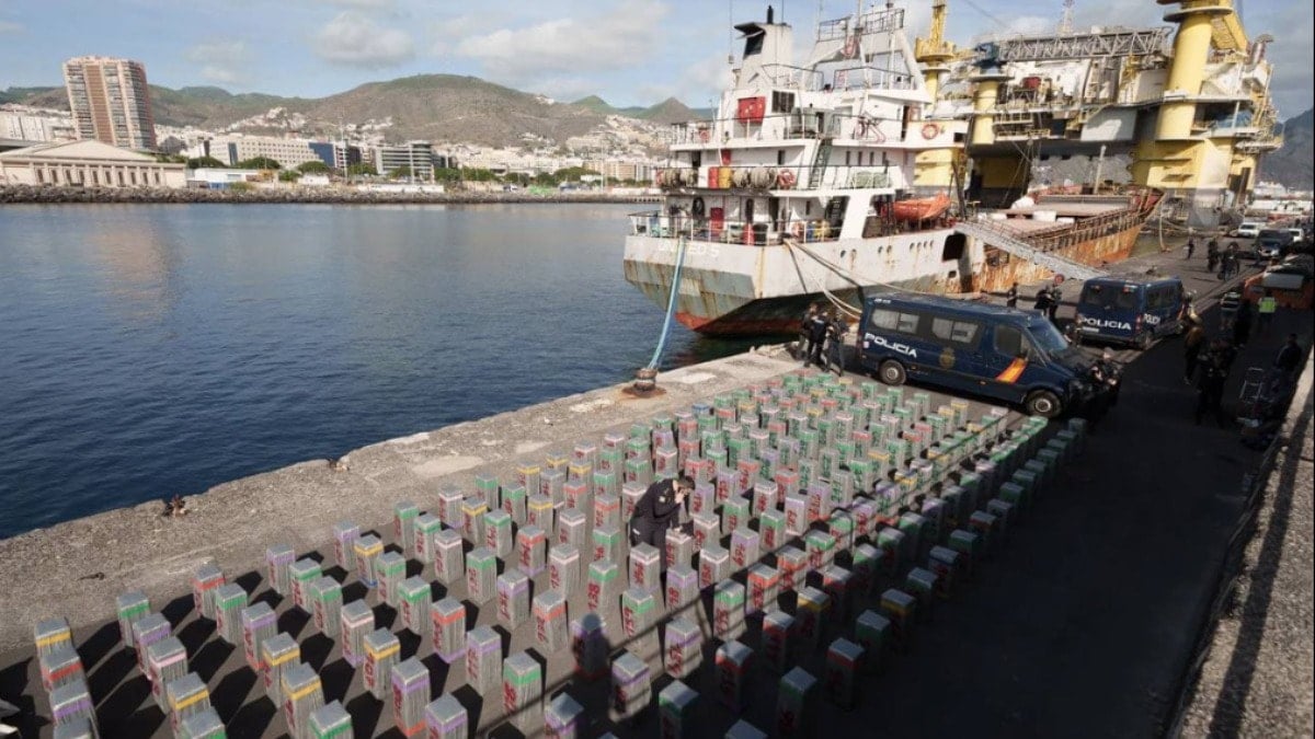 Ünlüyü bırak buna bak