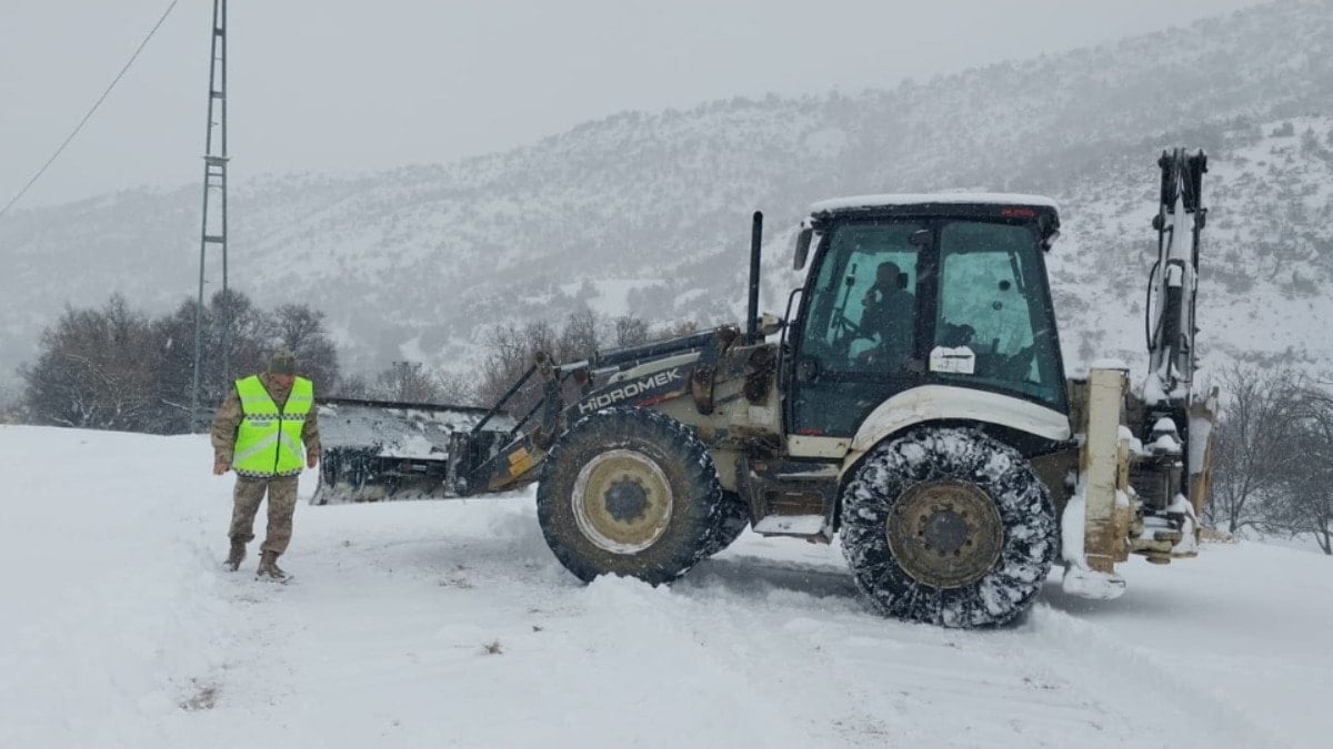 Tunceli'de ekipler hasta inek için seferber oldu