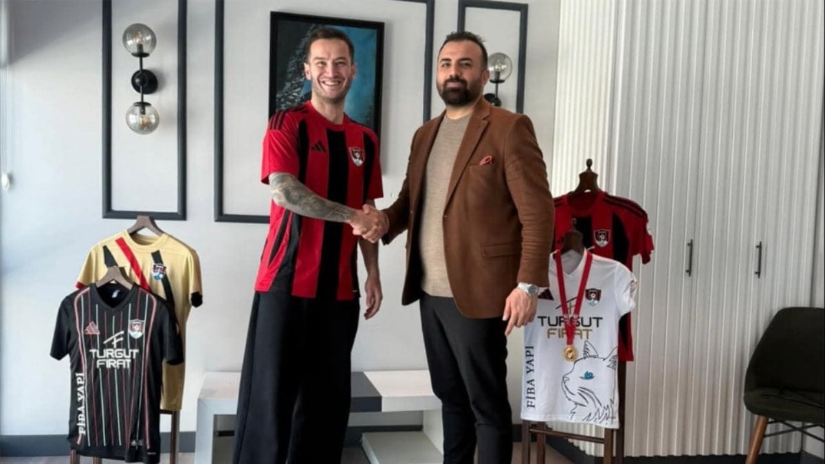 Transferinde iki takımı birbirine düşürmüştü artık 1. ligde top koşturacak