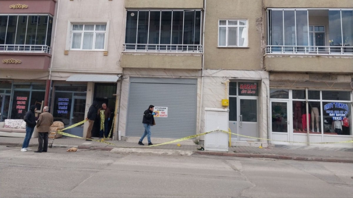 Apartman girişinde ölü bulunmuştu: Korkunç gerçek ortaya çıktı