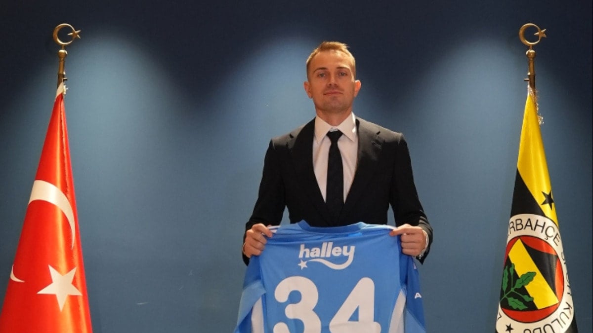 Mert Günok imzayı attı, Fenerbahçe'ye döndü!