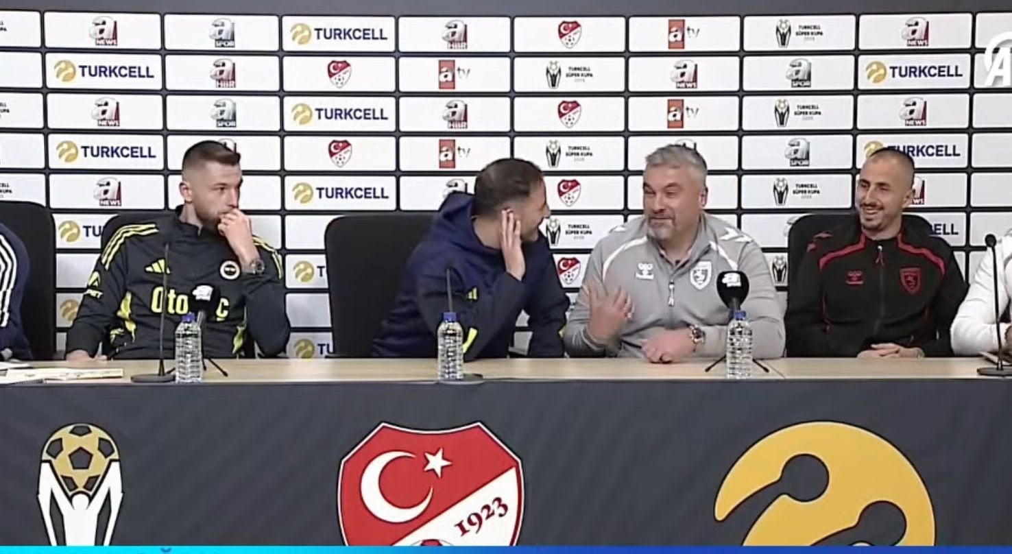 Tedesco’dan şaşırtan hareket! Salon kahkahalara boğuldu