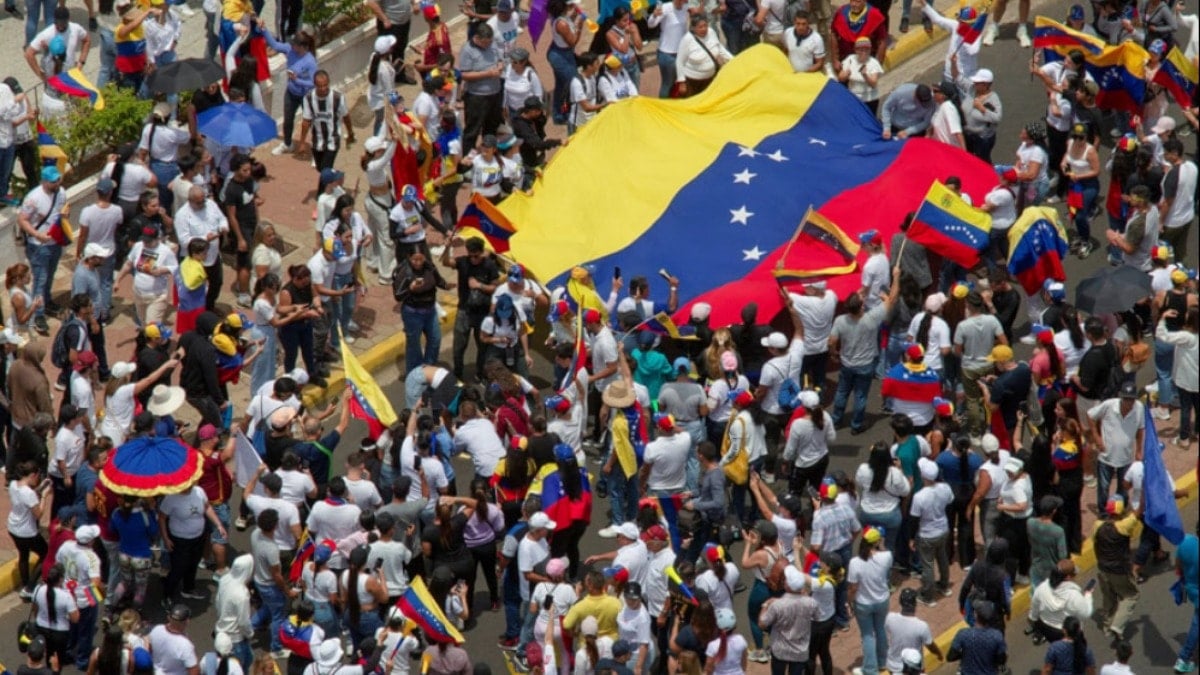 Tahran hattında "Karakas" senaryosu