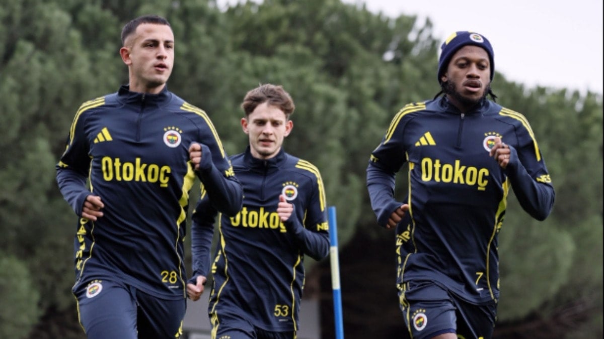 Fenerbahçe'de yıldız futbolcu kadroya alınmadı