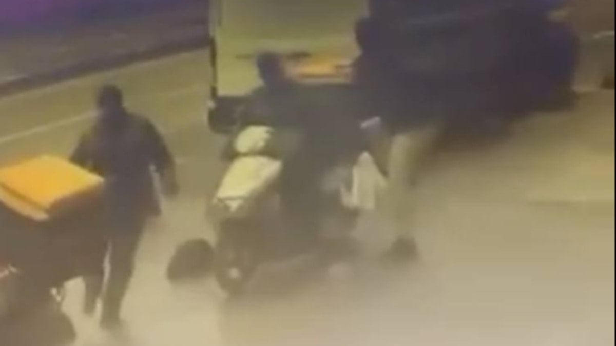 Bahçelievler'de film gibi kovalamaca! Polis motosiklete atladı, şüpheli kaçamadı