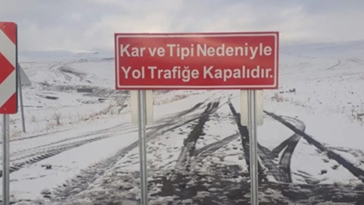 Kars-Göle Kara yolu TIR geçişine kapatıldı