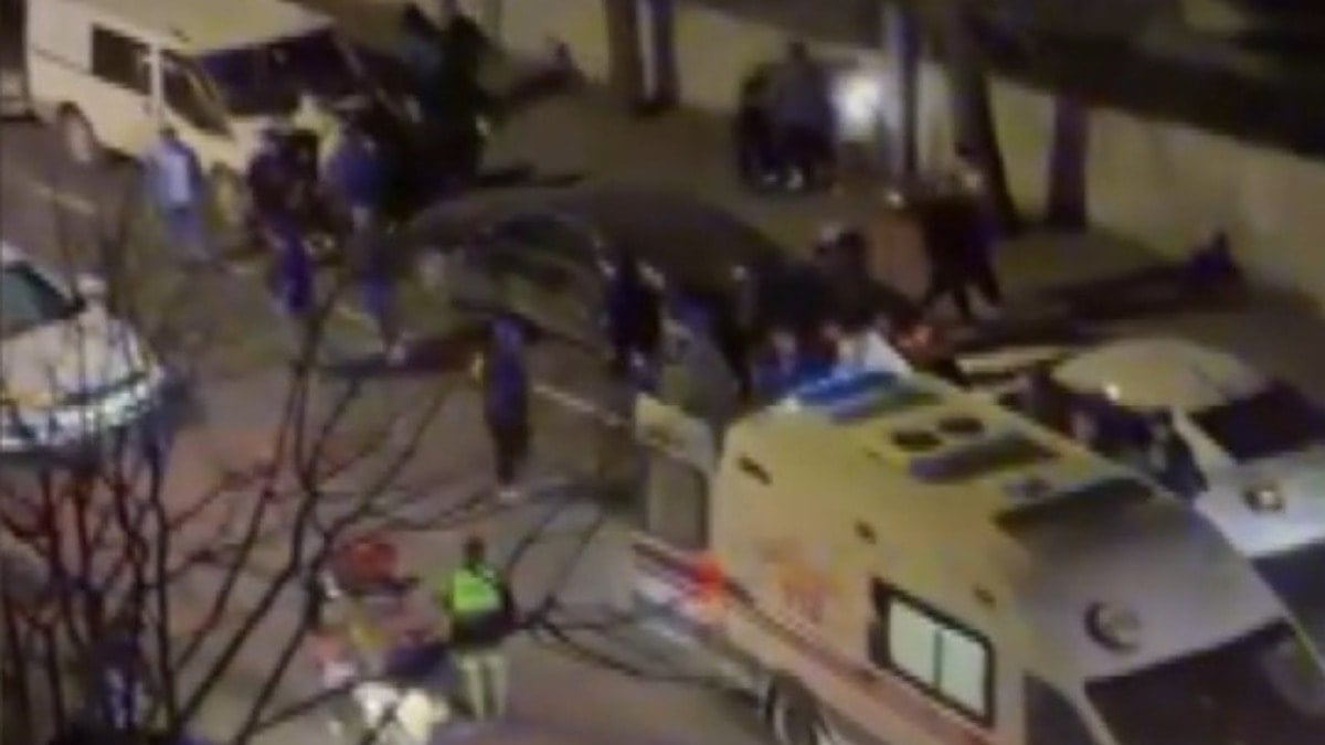 Beylikdüzü'nde skuter kazası sonrası linç girişimi: Kadın sürücüyü darbettiler!