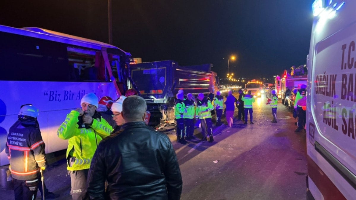 Anadolu Otoyolu’ndaki zincirleme kazada can pazarı