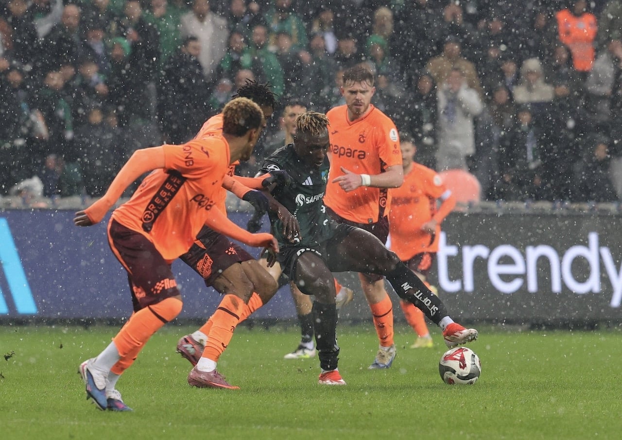 Trabzonspor, Kocaelispor'u uzatmalarda devirdi