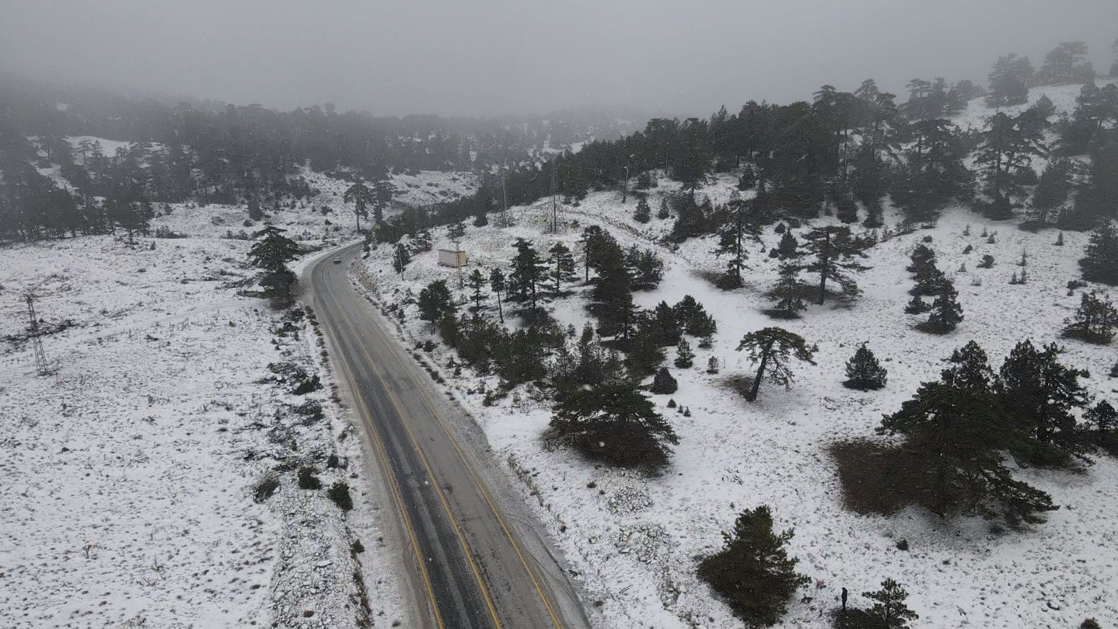 Muğla'da sağanak, yüksek kesimlerde kar etkili oldu