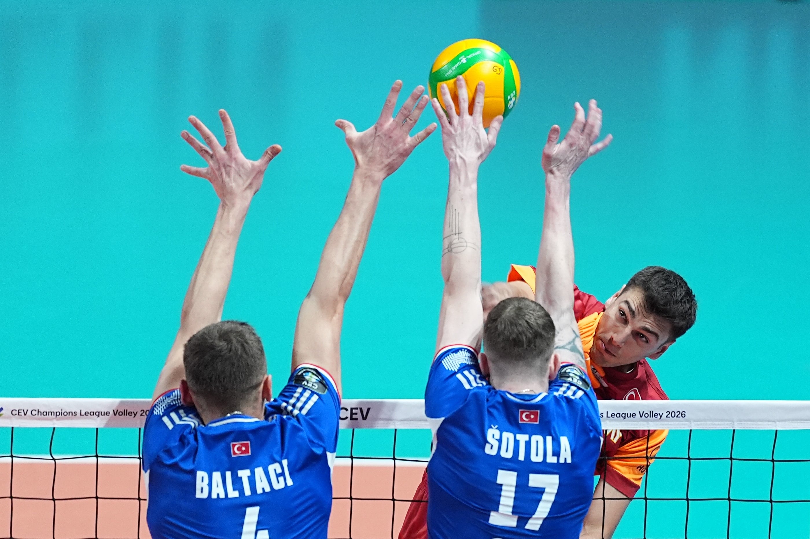 Galatasaray HDI Sigorta: evinde Halkbank'ı mağlup etti