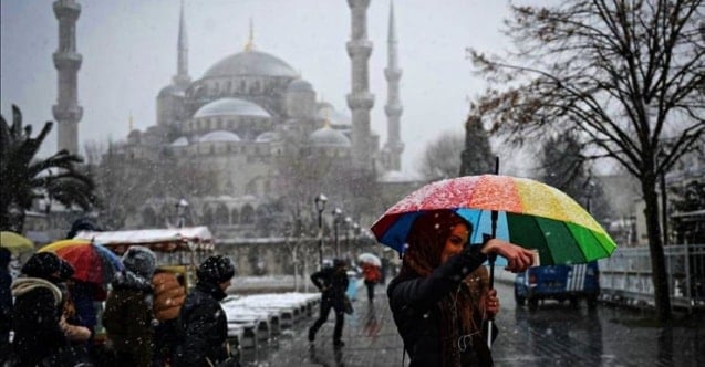 Okullar tatil, seferler iptal! İstanbul'da beklenen kar yağışı başladı!