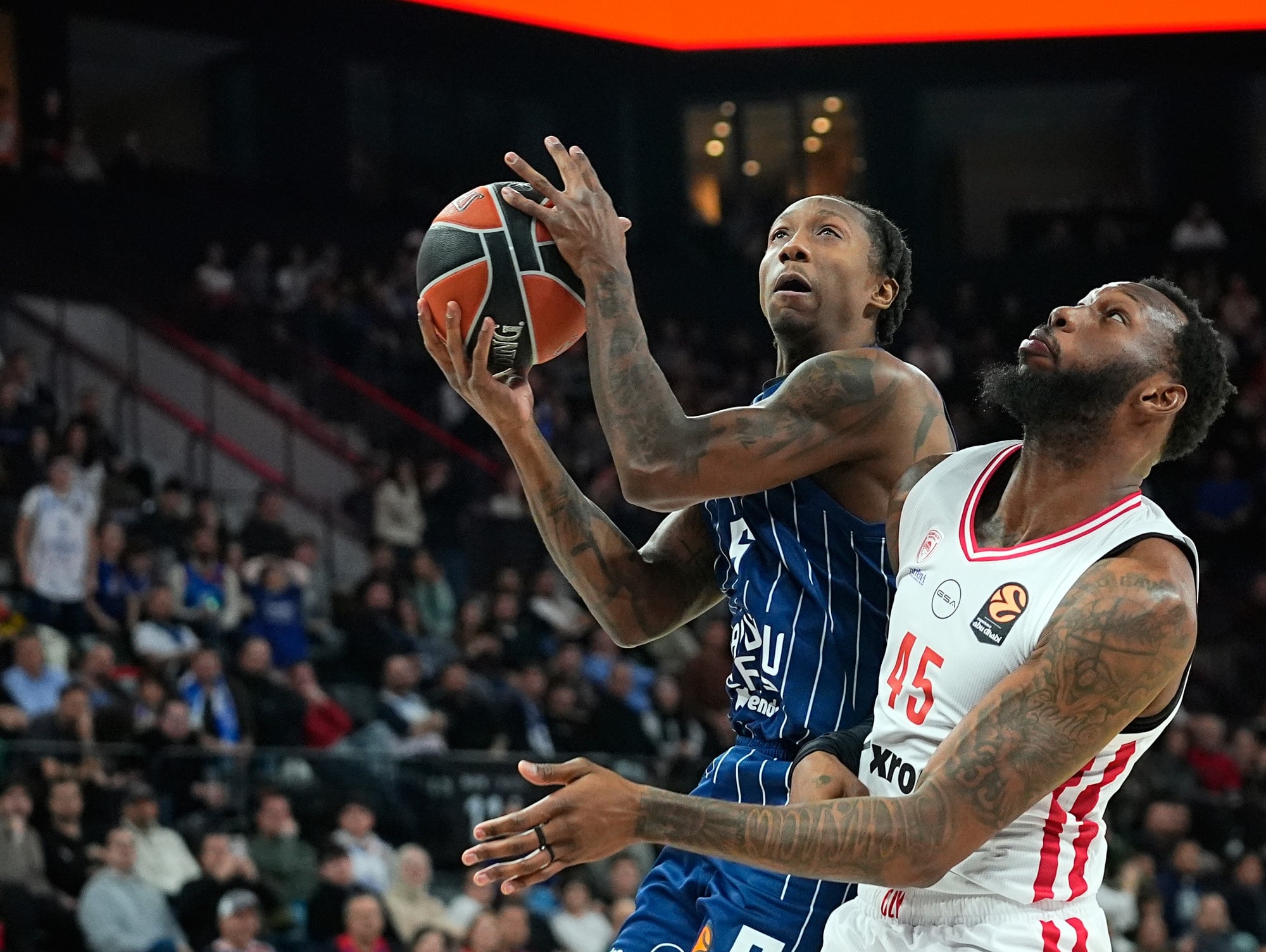 Anadolu Efes'in hasreti 8 maça çıktı