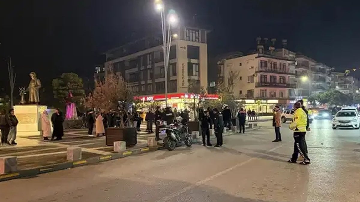 Alanya'da ortalık savaş alanına döndü! Bıçaklar ve zincirler havada uçuştu