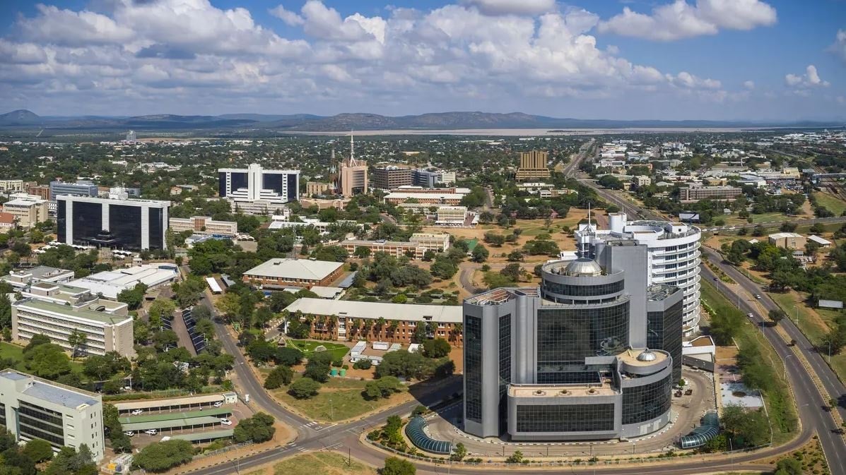 Topraklarında elmas ve nadir element kaynayan ülke 'Gelin çıkarın' diyerek Rusları çağırdı