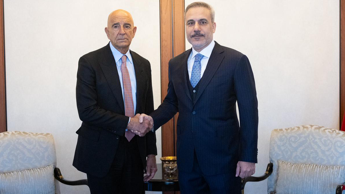 Ankara'da kritik zirve! Hakan Fidan Tom Barrack'la bir araya geldi