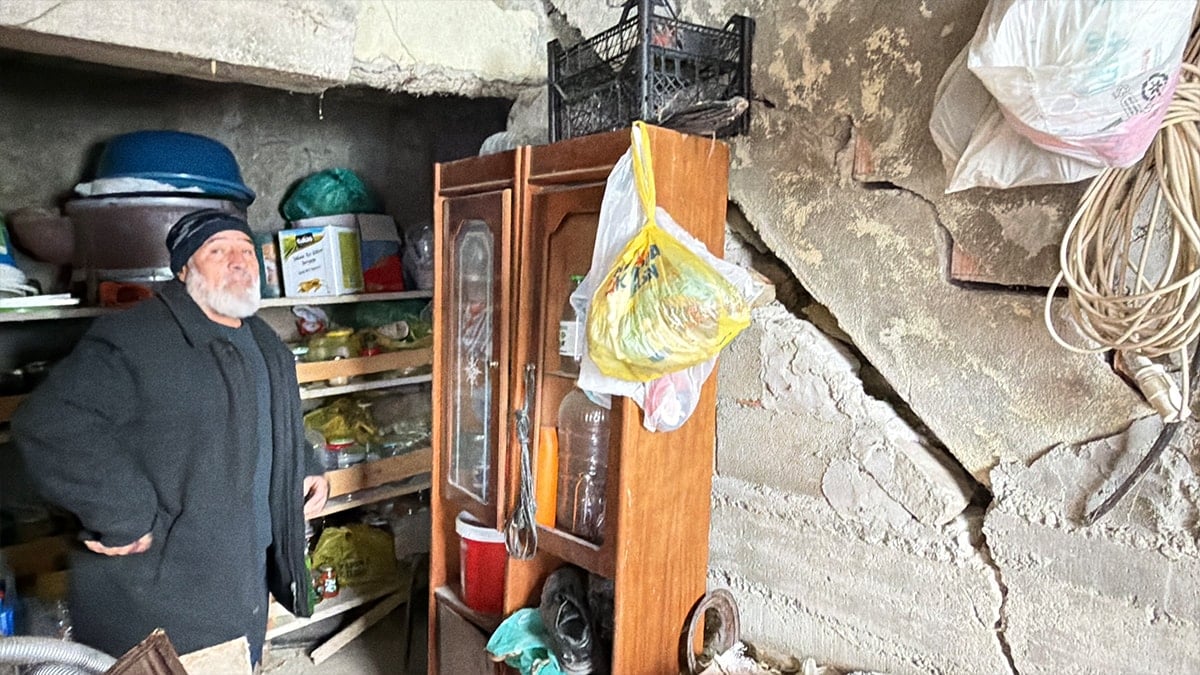 Bartın'da heyelan: 16 evin duvarlarında çatlaklar oluştu