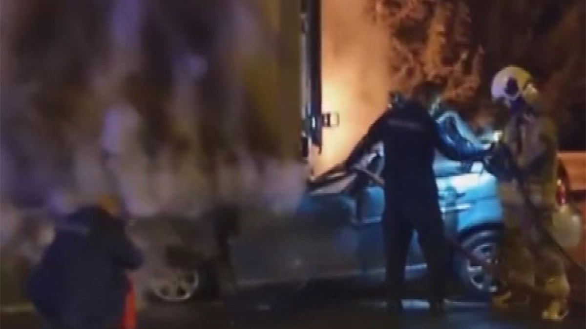 TIR'a arkadan çarptı, hayatını kaybetti