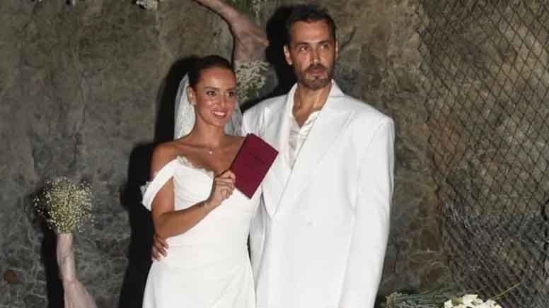 Bebek erken geldi, ünlü oyuncu anne oldu