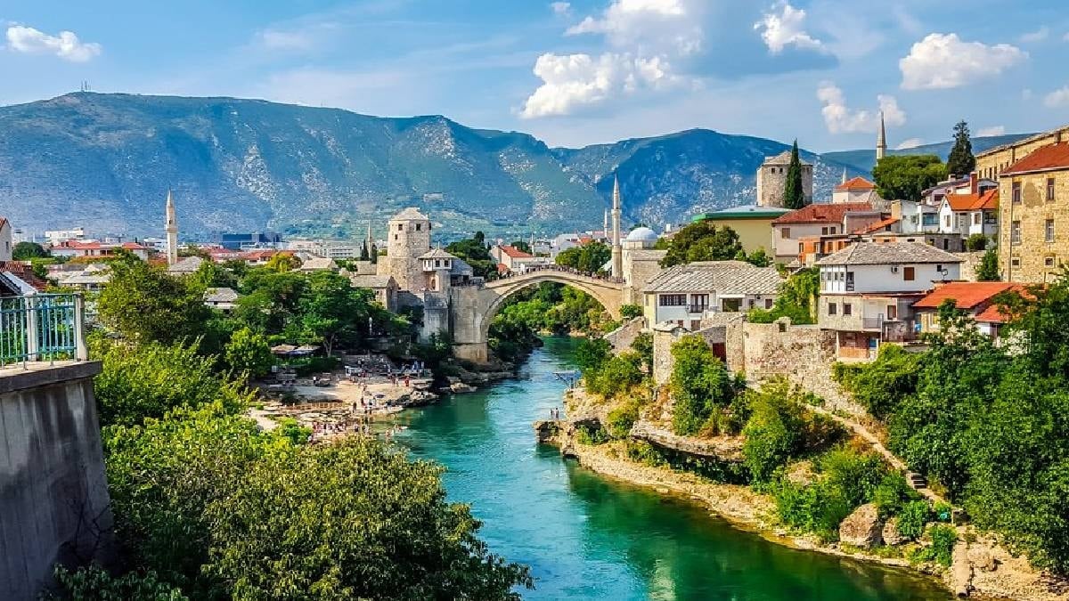 Dünyada en iyi gezilecek yerler: Bazıları vize istemiyor, biletler sudan ucuz