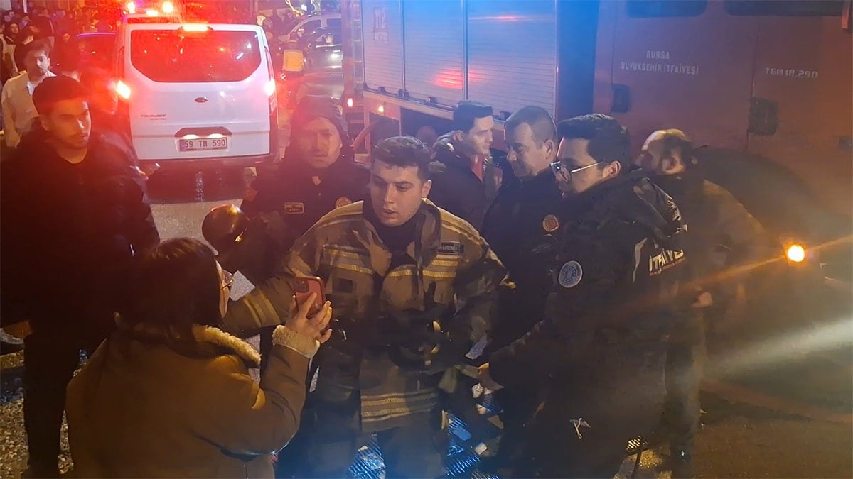 Bursa'da 7 katlı otelde yangın