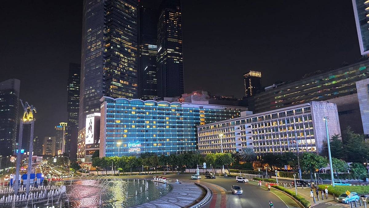 Dünyanın en kalabalık şehri sulara gömülüyor