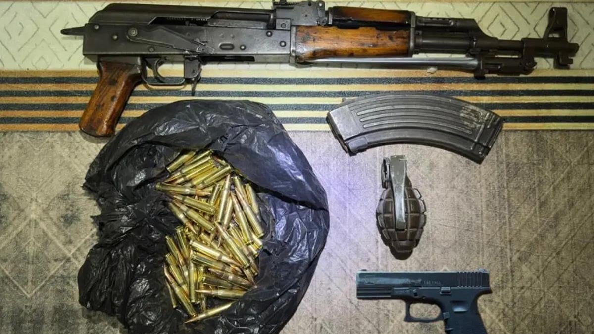 Ev değil cephanelik! Baskında yakalanan 4 kişi tutuklandı