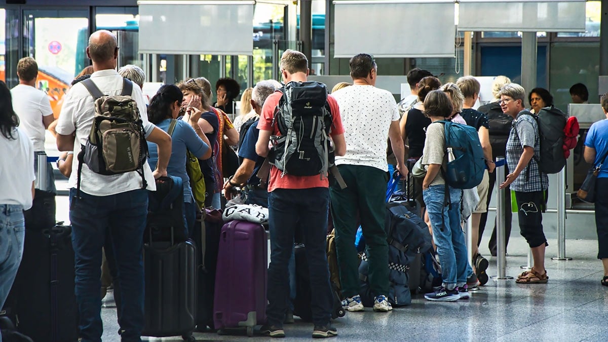 Avrupa'ya gidenlerin yeni çilesi oldu: Bekleme süresi yüzde 70 arttı