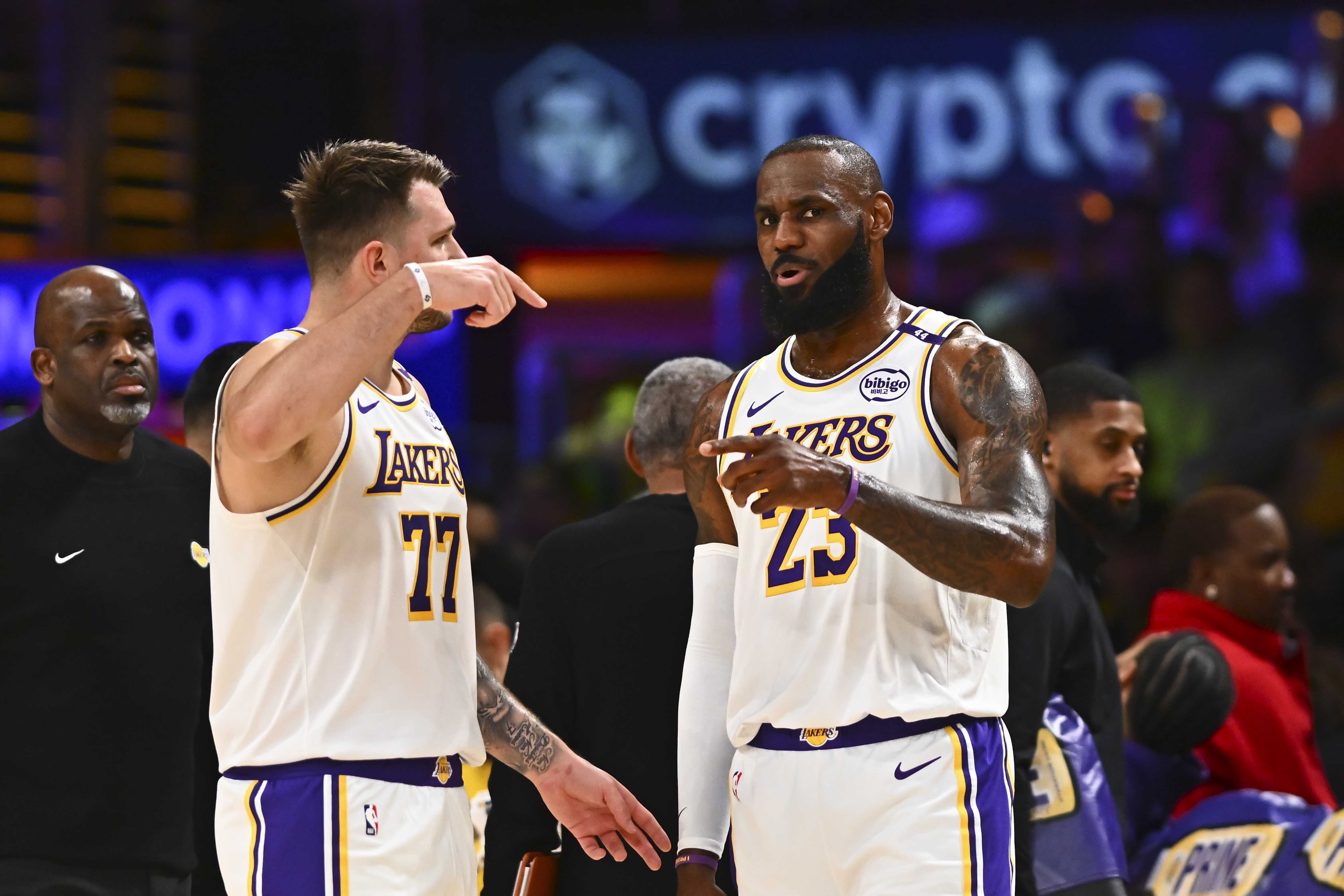Doncic ve LeBron'dan 65 sayılık resital