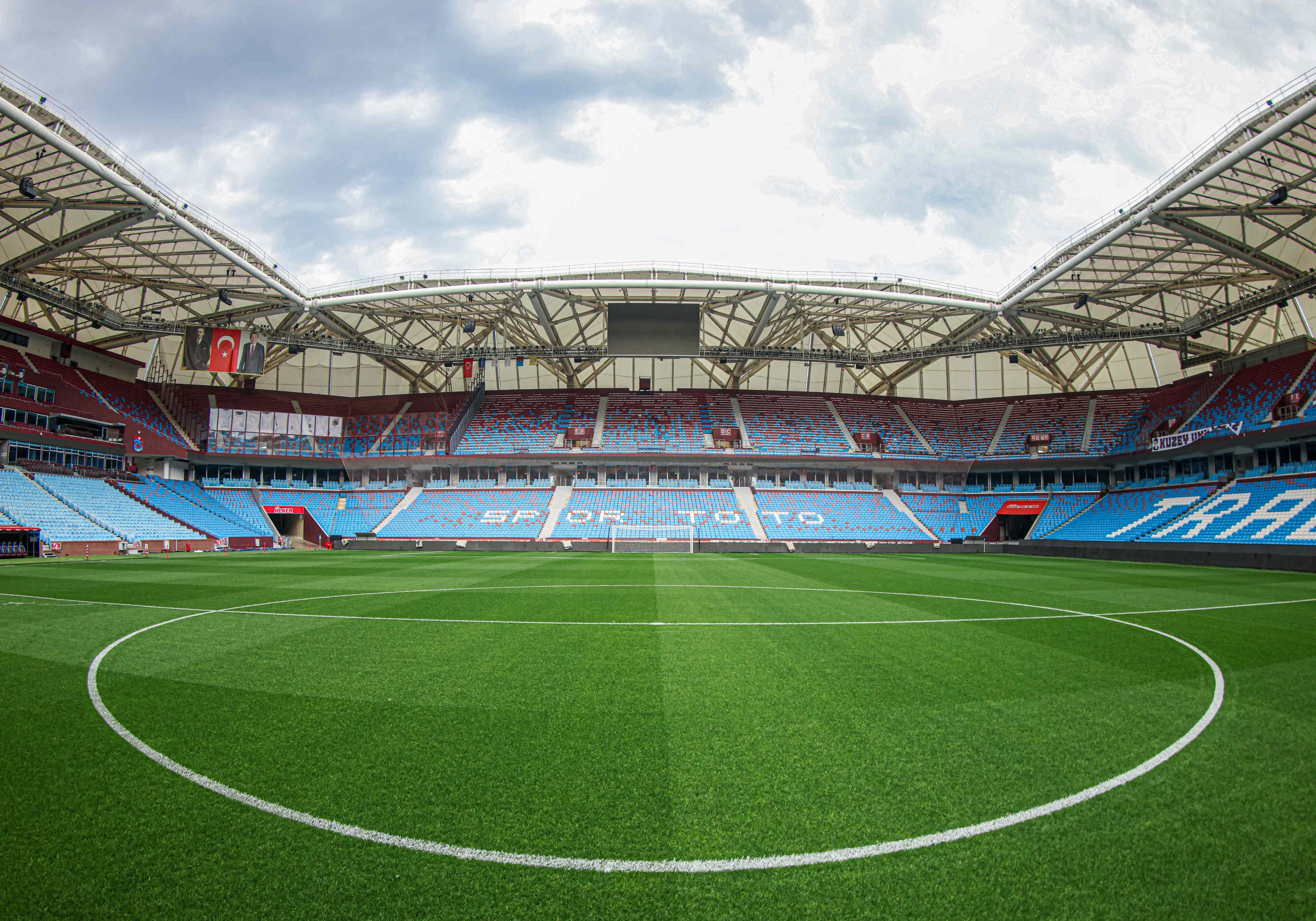 Trabzonspor, Kasımpaşa maçında taraftarlara Türk bayrağı dağıtacak