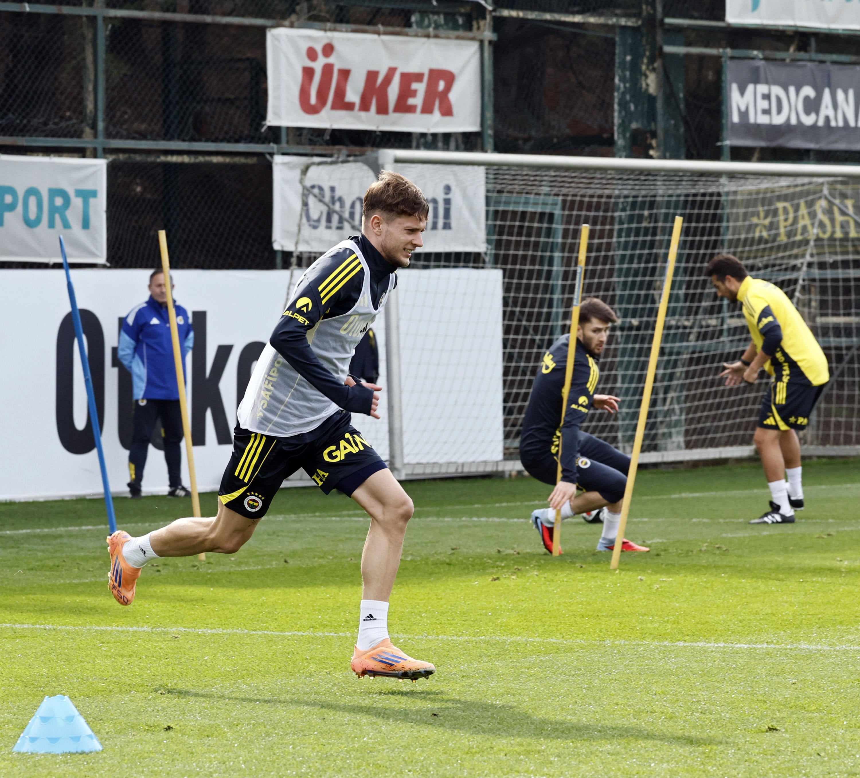 Fenerbahçe'de Szymanski şoku! Kadrodan çıkarıldı