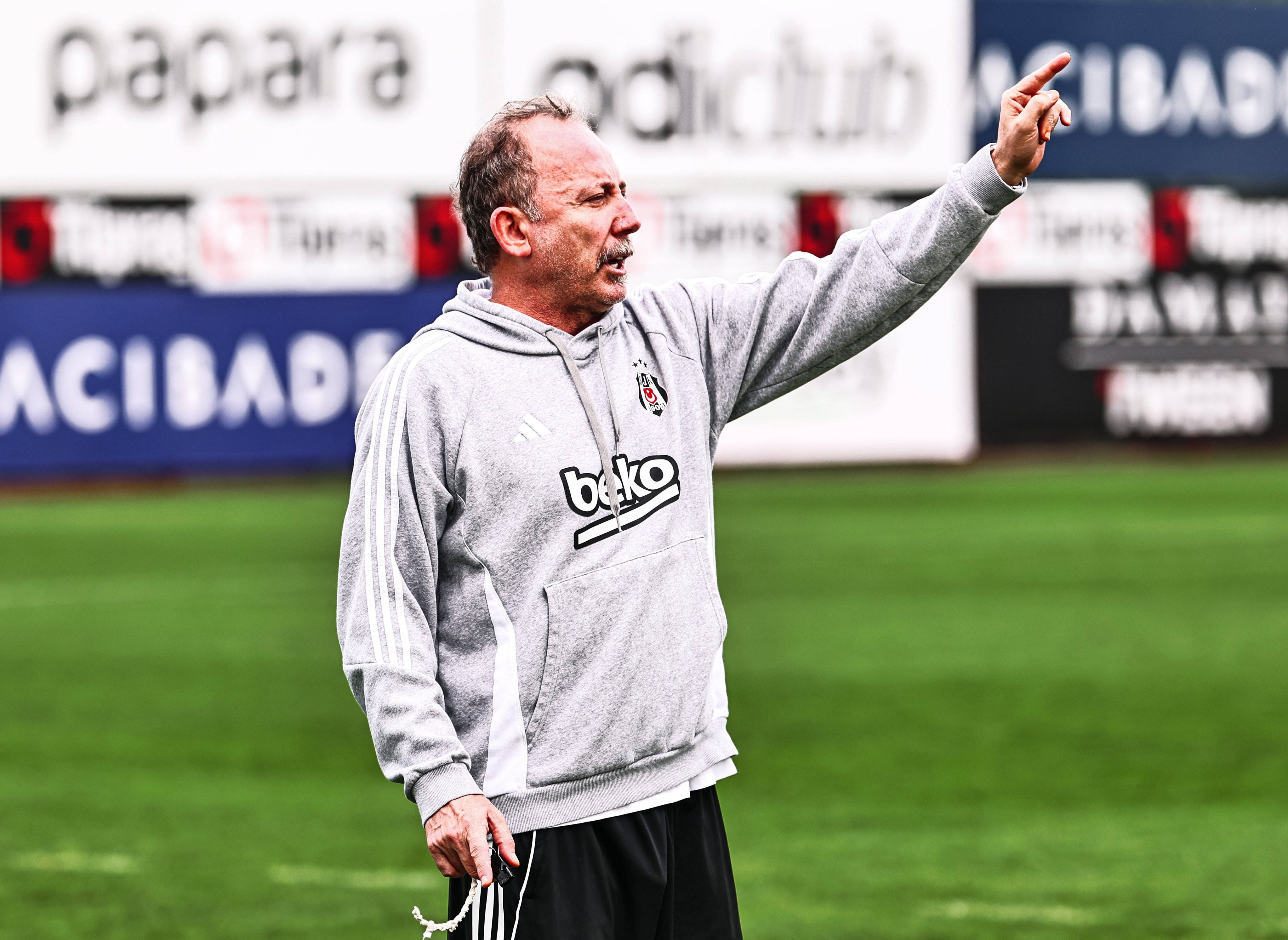 Sergen Yalçın'ın dalga geçtiği isim, dünya devine imza atmaya hazırlanıyor