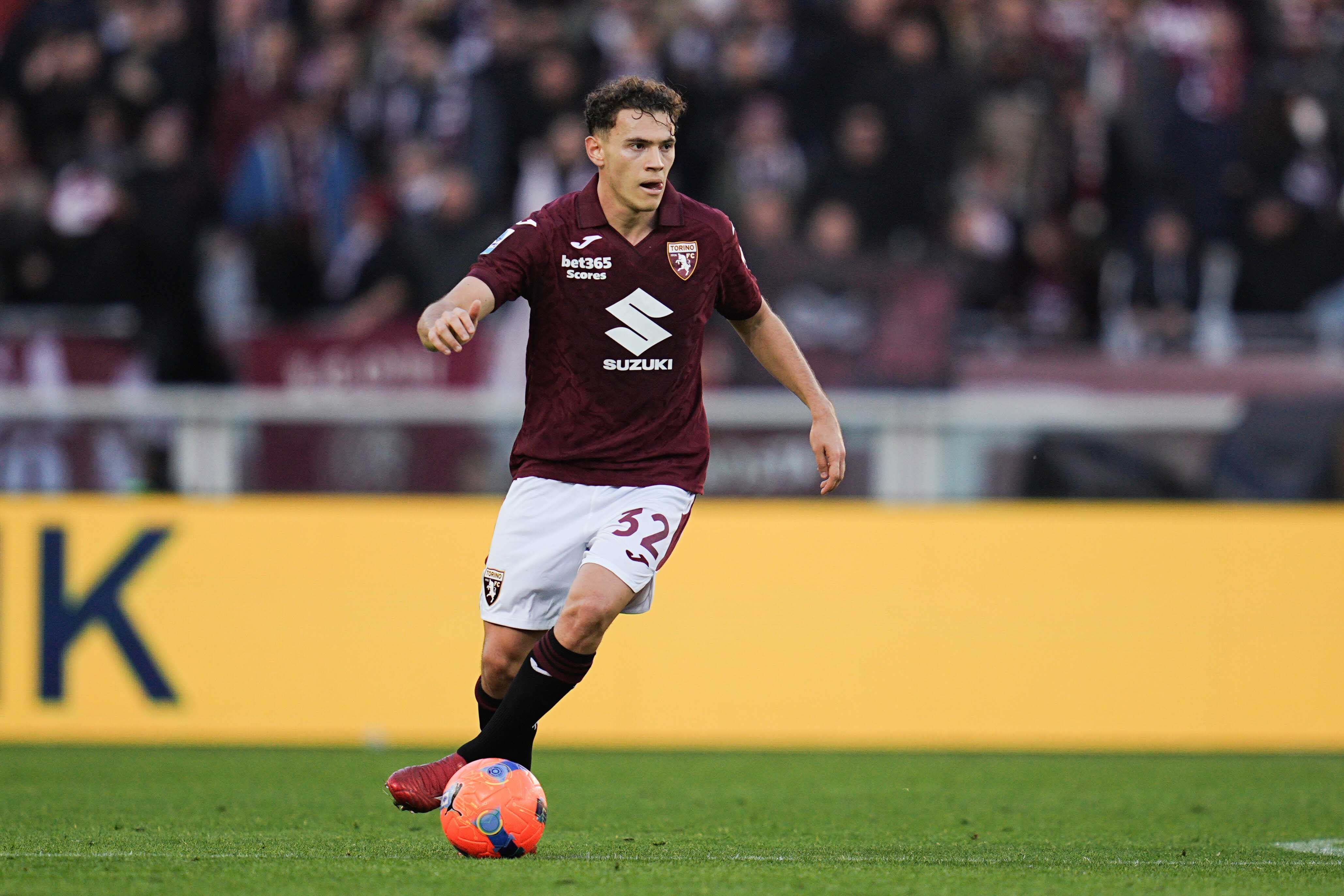 Beşiktaş, Asllani'yi imzaya getiriyor