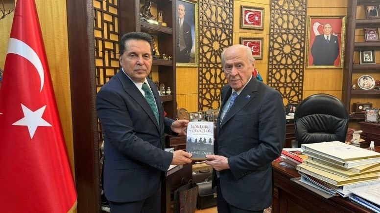 Bahçeli'den Özer'e: Dosyanın 'bomboş' olduğunu biliyorum