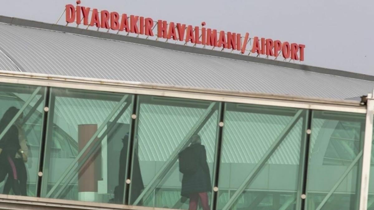 Diyarbakır'da havalimanı gerilimi! Valilik ve Belediye karşı karşıya geldi