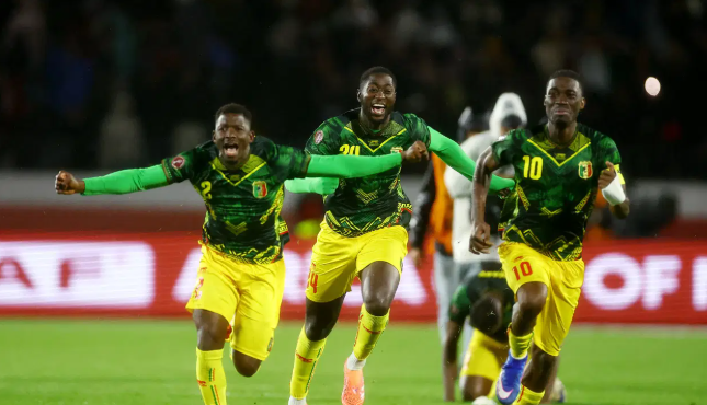 Mucizevi çeyrek final! F.Bahçe'nin yıldızı kaçırdı...