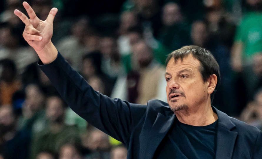 Ergin Ataman'a ırkçı saldırı! 'Türk olduğum için...'