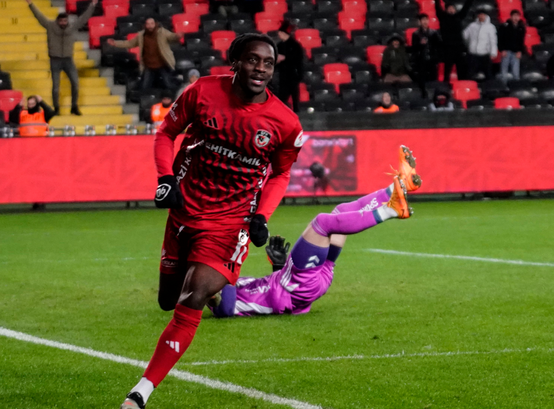 Üç kırmızı kartlı maçta kazanan Gaziantep FK