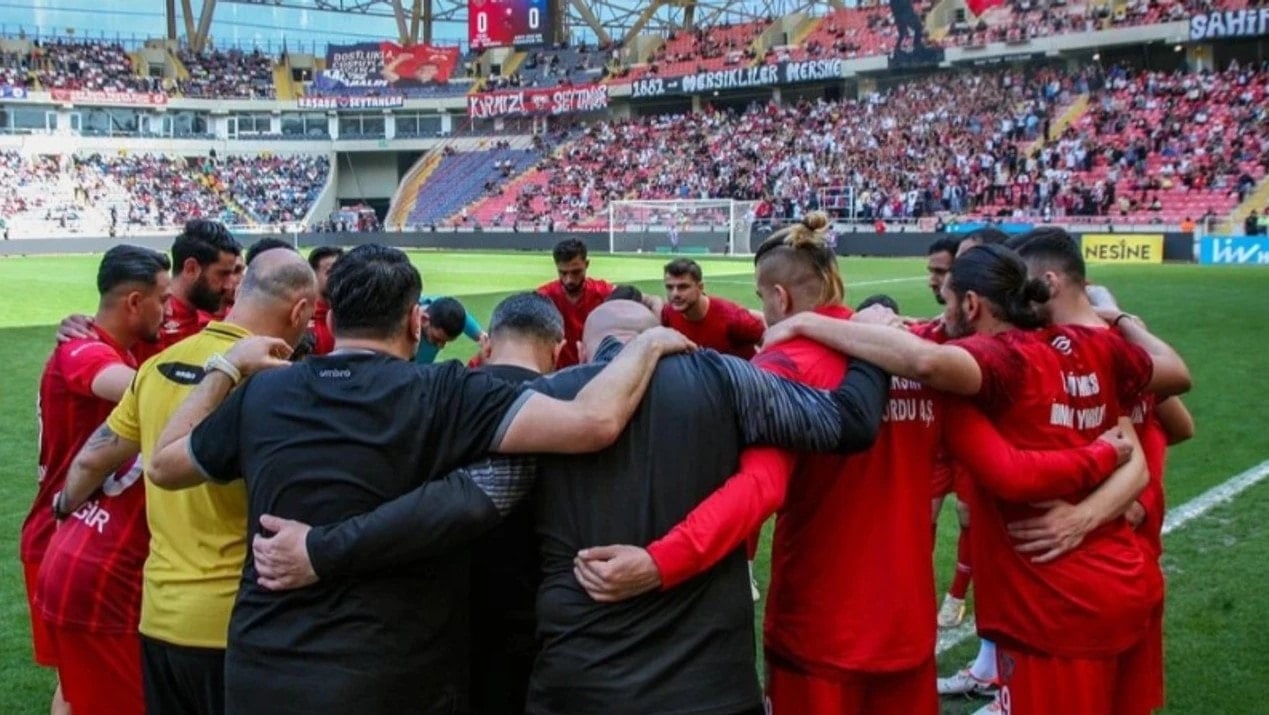 8 gol yedi küme düşmekten kurtuldu